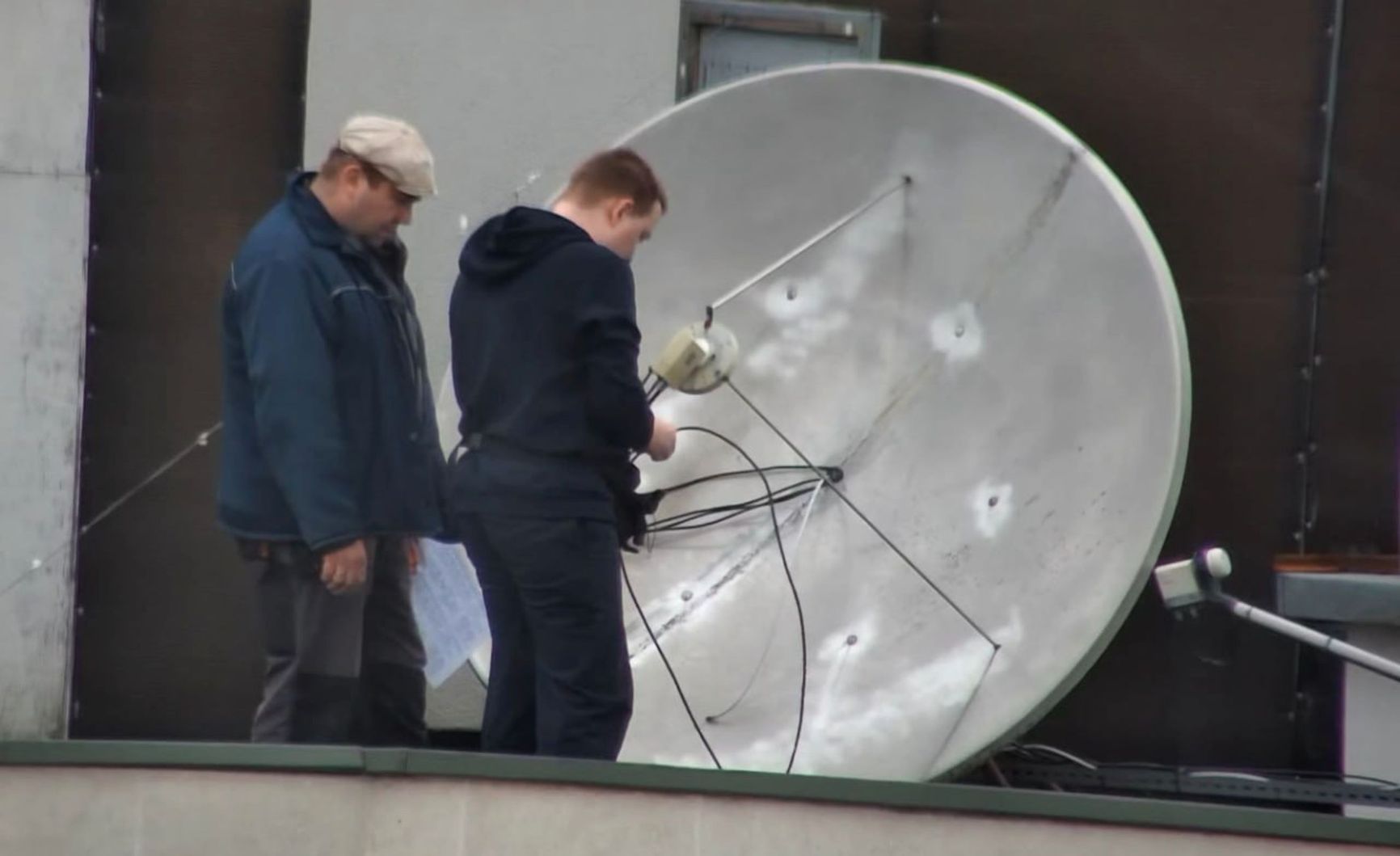 Embassy technician Roman Romanenkov (left) and SVR officer Mikhail Yumashev (right)